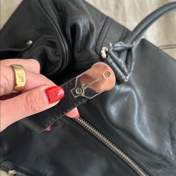 BALENCIAGA Vintage Whistle Satchel Black Leather Handbag - Picture 7 of 9